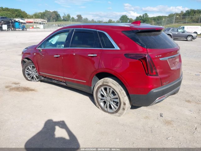 2022 CADILLAC XT5 1GYKNCRS3NZ113986 Photo 2