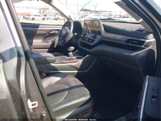 2024 TOYOTA HIGHLANDER 5TDKDRAH0RS548452 Photo 4