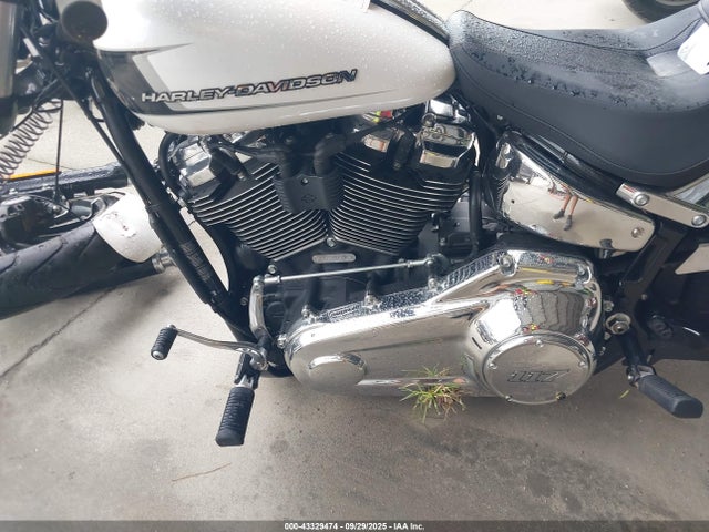 2024 HARLEY-DAVIDSON FXBR 1HD1YEZ1XRB011643 Photo 8