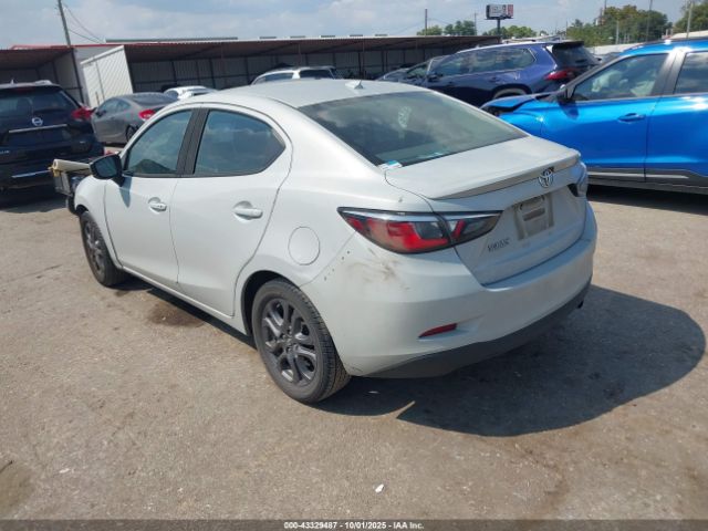 2019 TOYOTA YARIS 3MYDLBYV8KY500163 Photo 2