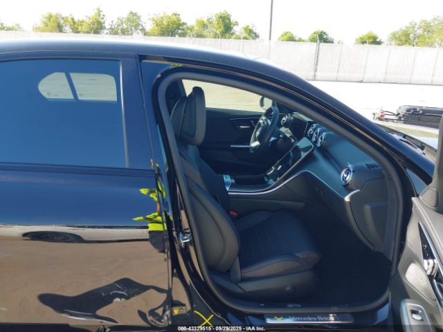 2023 MERCEDES-BENZ C 300 W1KAF4GB1PR106664 Photo 4