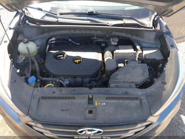 Hyundai 2016 2016 KM8J3CA49GU151660 Image 10