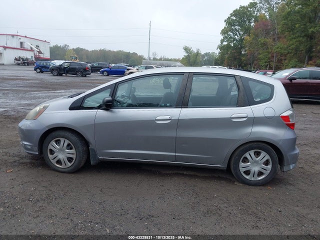43329531 :رقم المزاد ، JHMGE8G21AS001474 vin ، 2010 Honda Fit مزاد بيع