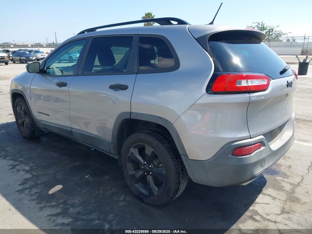 1C4PJLAS4GW329398 Jeep 2016