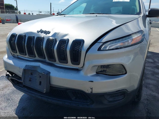 1C4PJLAS4GW329398 Jeep 2016