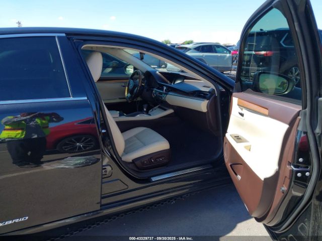 2018 LEXUS ES 300H JTHBW1GGXJ2184691 Photo 4