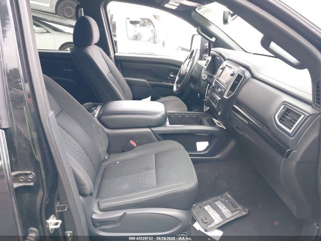 1N6BA1F47JN523488 Nissan 2018