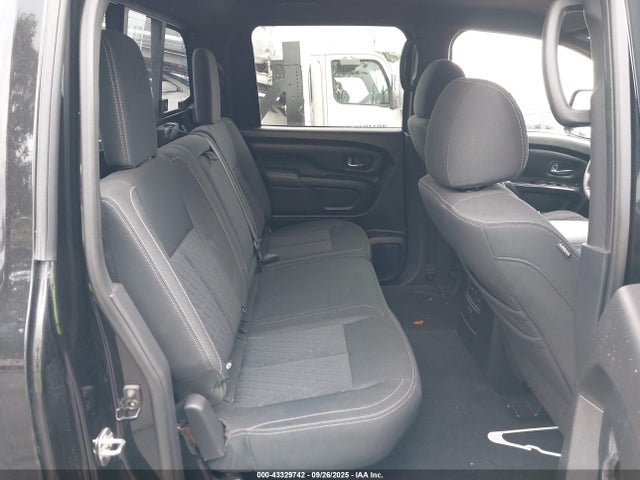 1N6BA1F47JN523488 Nissan 2018
