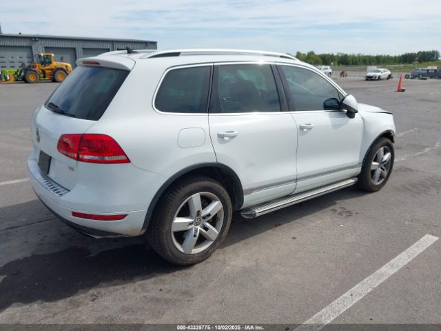 2012 VOLKSWAGEN TOUAREG WVGEF9BP0CD006943 Photo 3