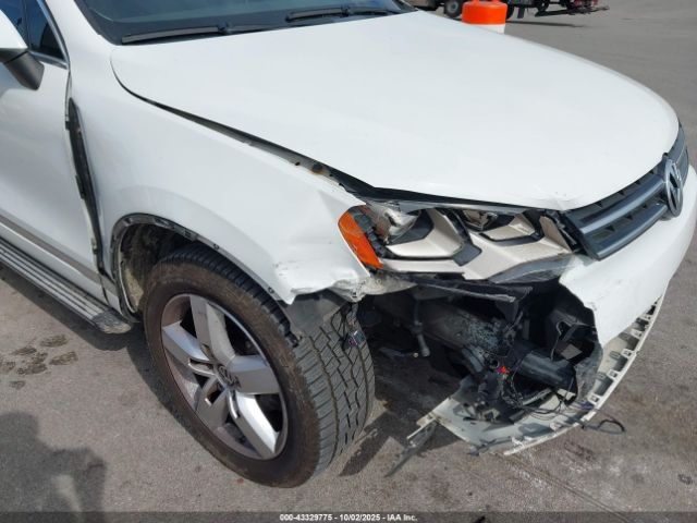 2012 VOLKSWAGEN TOUAREG WVGEF9BP0CD006943 Photo 5