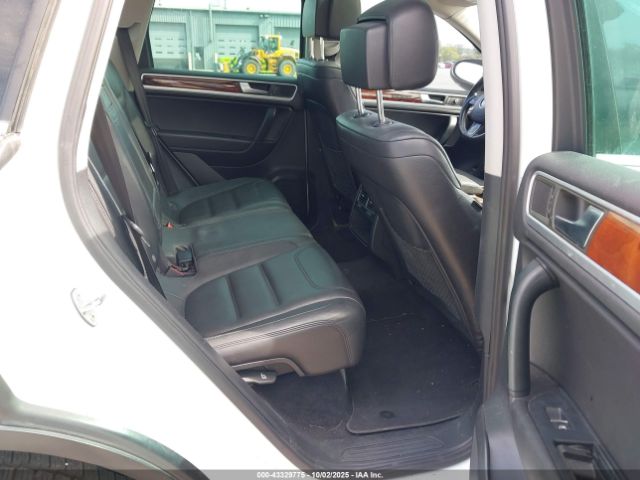 2012 VOLKSWAGEN TOUAREG WVGEF9BP0CD006943 Photo 7