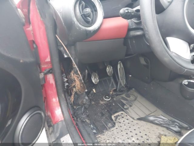 2009 MINI COOPER S WMWMF73559TT98069 Photo 5