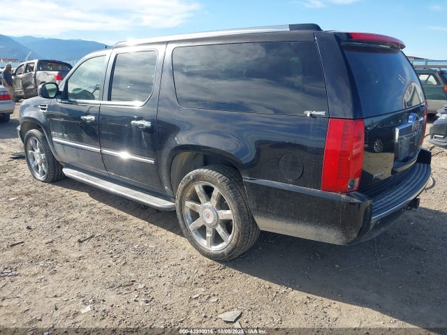 2014 CADILLAC ESCALADE ESV 1GYS4HEF5ER178976 Photo 2