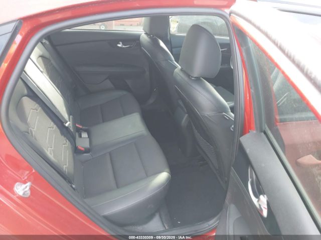 2022 KIA FORTE 3KPF54AD8NE485779 Photo 7