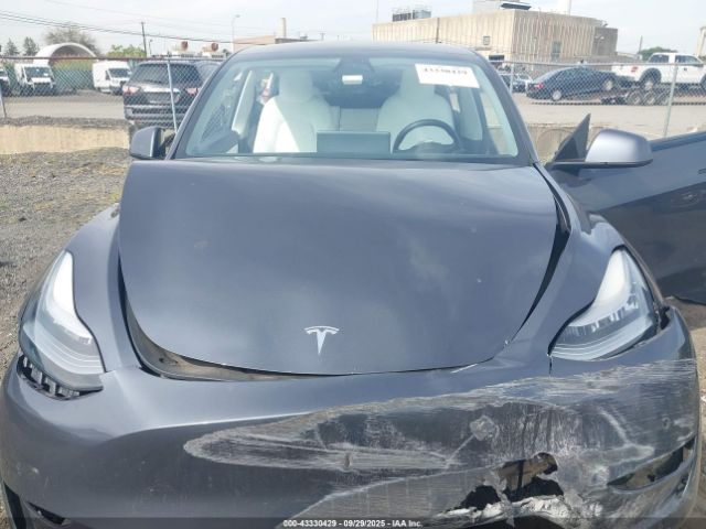 2021 TESLA MODEL Y 5YJYGDEE1MF070303 Photo 9