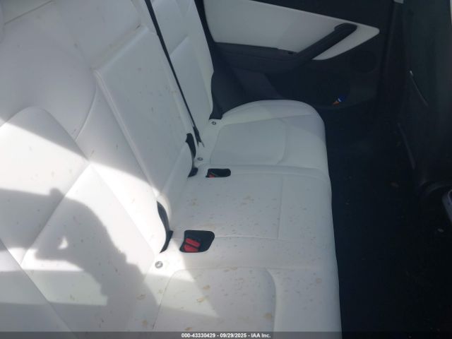 2021 TESLA MODEL Y 5YJYGDEE1MF070303 Photo 7