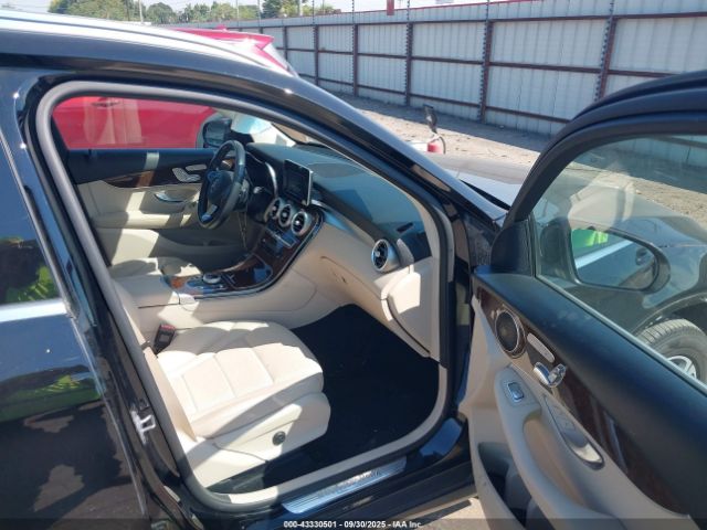 2019 MERCEDES-BENZ GLC 300 WDC0G4JB1KF619283 Photo 4