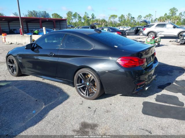 2018 BMW M4 WBS4Y9C5XJAC86579 Photo 2