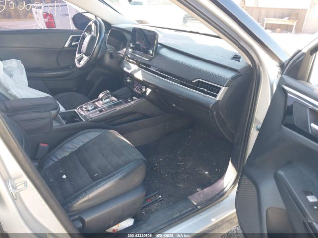 2022 MITSUBISHI OUTLANDER JA4J4UA82NZ079396 Photo 4