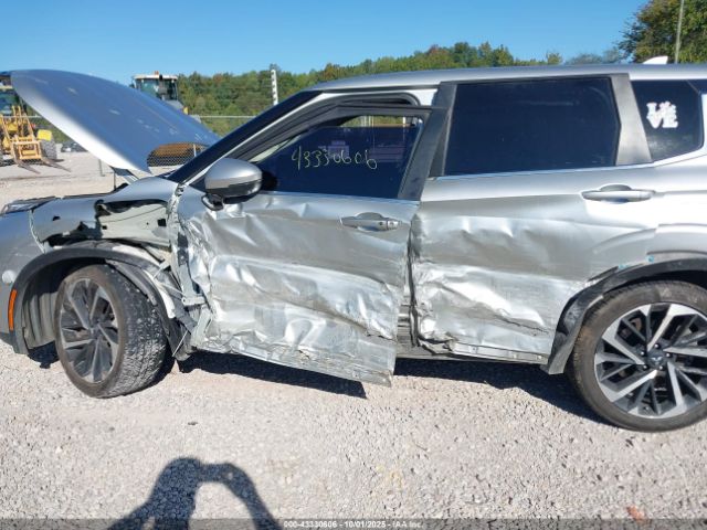 2022 MITSUBISHI OUTLANDER JA4J4UA82NZ079396 Photo 5