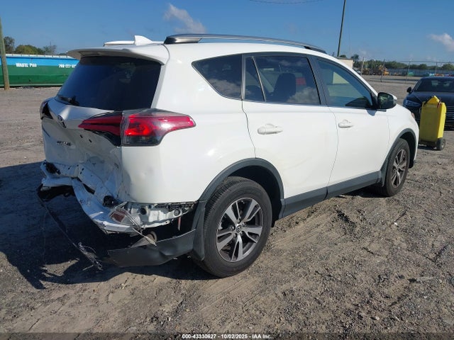 2017 TOYOTA RAV4 JTMWFREVXHJ128933 Photo 3