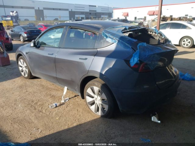 2022 TESLA MODEL Y 7SAYGDEE4NA004555 Photo 2