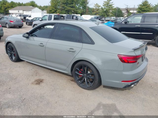2019 AUDI S4 WAUB4AF40KA118492 Photo 2