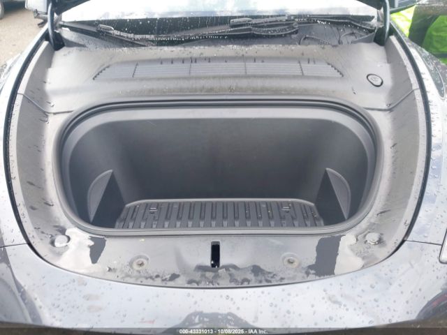 2024 TESLA MODEL Y 7SAYGAEE7RF076826 Photo 9