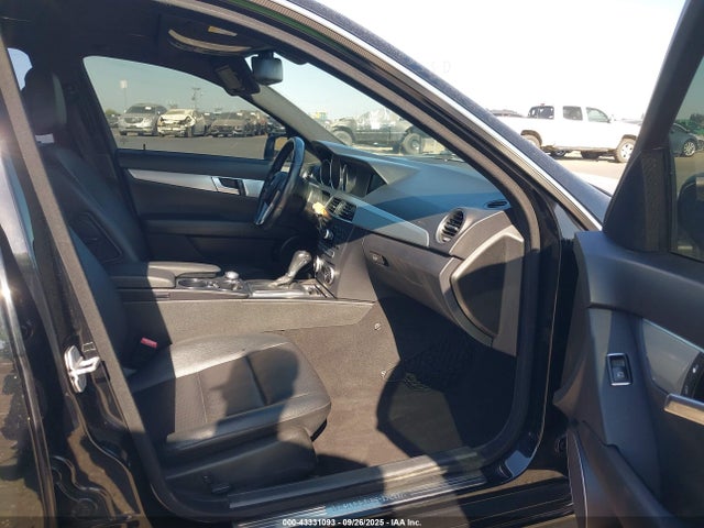 Mercedes-Benz C-Class 2014 WDDGF4HB7EA950390 Image 5