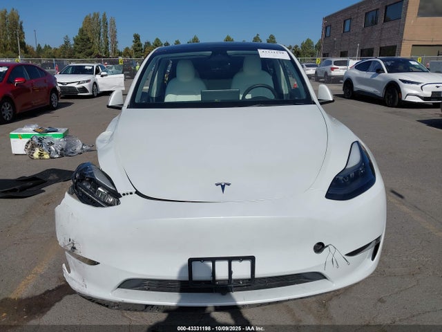 43331198 :رقم المزاد ، 7SAYGDEEXPF675234 vin ، 2023 Tesla Model Y مزاد بيع
