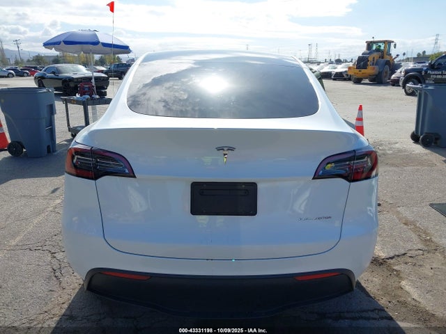 43331198 :رقم المزاد ، 7SAYGDEEXPF675234 vin ، 2023 Tesla Model Y مزاد بيع