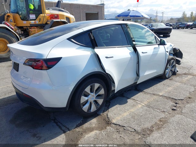 43331198 :رقم المزاد ، 7SAYGDEEXPF675234 vin ، 2023 Tesla Model Y مزاد بيع
