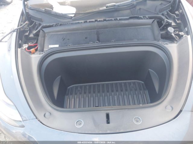 2023 TESLA MODEL Y 7SAYGDEE2PA197663 Photo 9