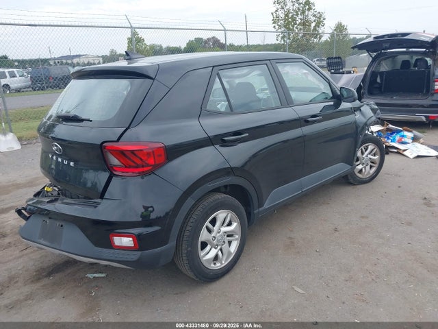 2021 HYUNDAI VENUE KMHRB8A38MU067402 Photo 3