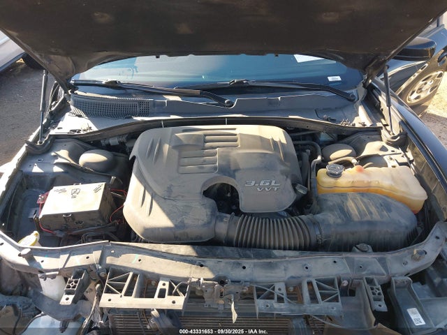 2C3CDXBG6JH173964 Dodge Charger Sxt Rwd