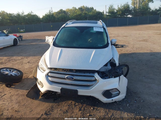 Продаж на аукціоні авто 2018 Ford Escape Titanium, vin: 1FMCU9J97JUB86404, номер лоту: 43331700
