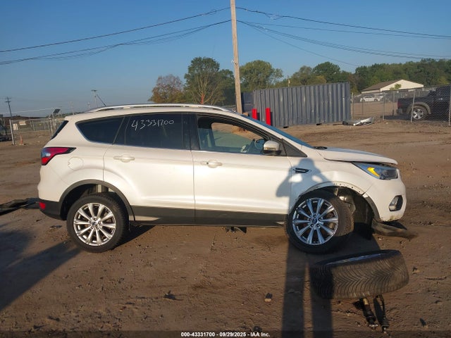 Продаж на аукціоні авто 2018 Ford Escape Titanium, vin: 1FMCU9J97JUB86404, номер лоту: 43331700