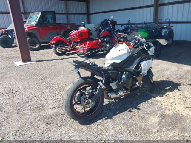 2023 KAWASAKI EX650 ML5EXER19PDA85303 Photo 3