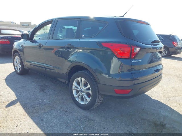 Ford ESCAPE S 2019 1FMCU0F70KUB78181 Image 3