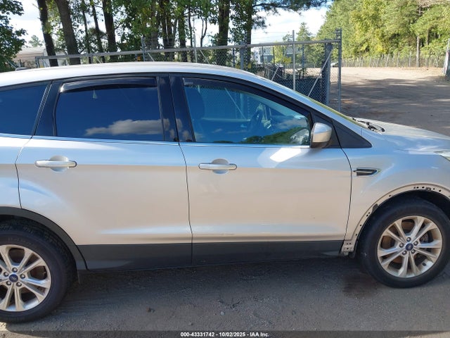 2017 Ford Escape Se მანქანა იყიდება აუქციონზე, vin: 1FMCU9GD0HUB45988, აუქციონის ნომერი: 43331742