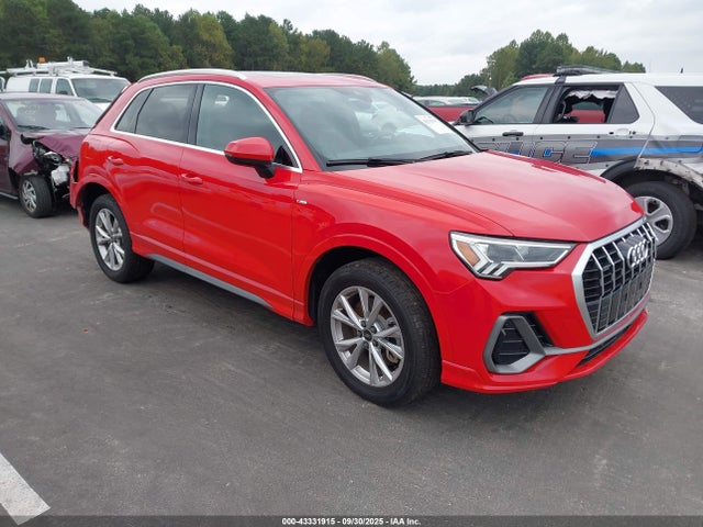 2023 AUDI Q3 WA1DECF3XP1087409 Photo 0