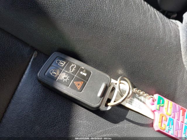 2015 VOLVO V60 YV126MEB9F1199572 Photo 10