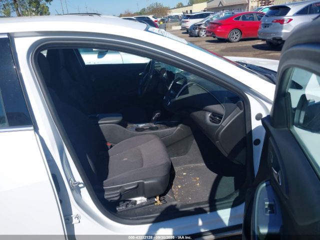 2024 CHEVROLET MALIBU 1G1ZD5ST1RF122613 Photo 4