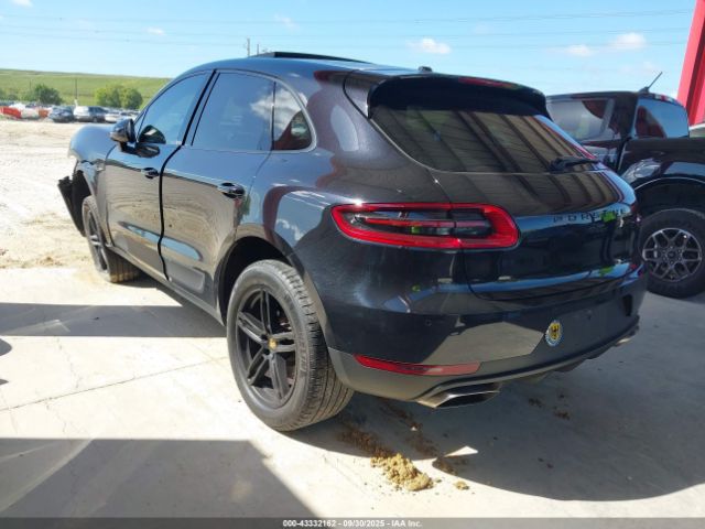 2018 PORSCHE MACAN WP1AA2A57JLB11179 Photo 2