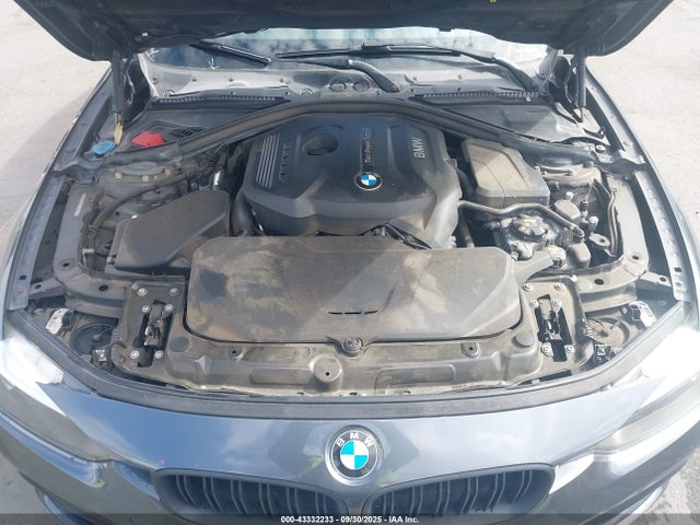 WBA8B9G51HNU51338 BMW 2017