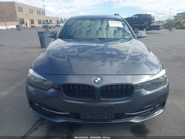 WBA8B9G51HNU51338 BMW 2017