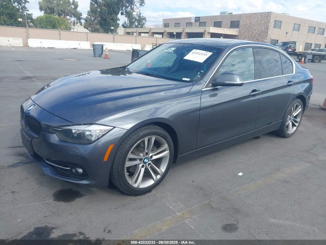 WBA8B9G51HNU51338 BMW 2017