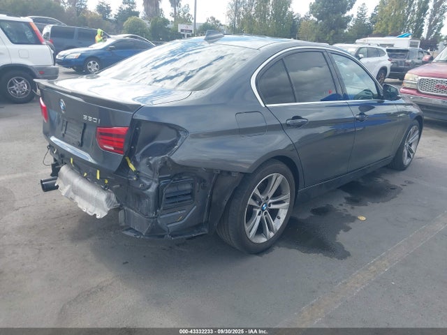 WBA8B9G51HNU51338 BMW 2017