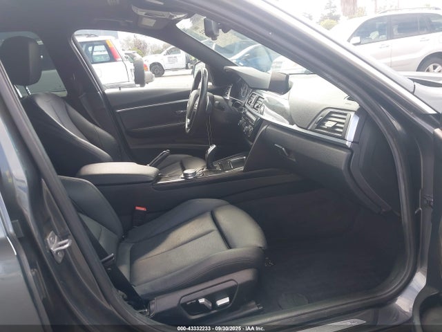 WBA8B9G51HNU51338 BMW 2017