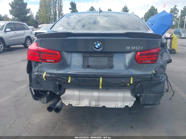 WBA8B9G51HNU51338 BMW 2017